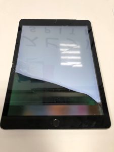 iPad9 ガラス液晶交換修理前 状態確認 スマホスピタル熊本下通店