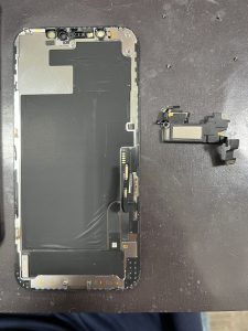 iPhone12　近接センサー取り外し