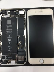 iPhone8 画面取り外し スマホスピタル熊本下通店