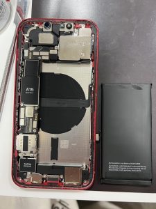 iPhone13画面交換修理1118-4