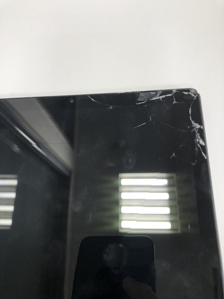 タブレット端末修理】珍しい機種は基板移植で修理していきます