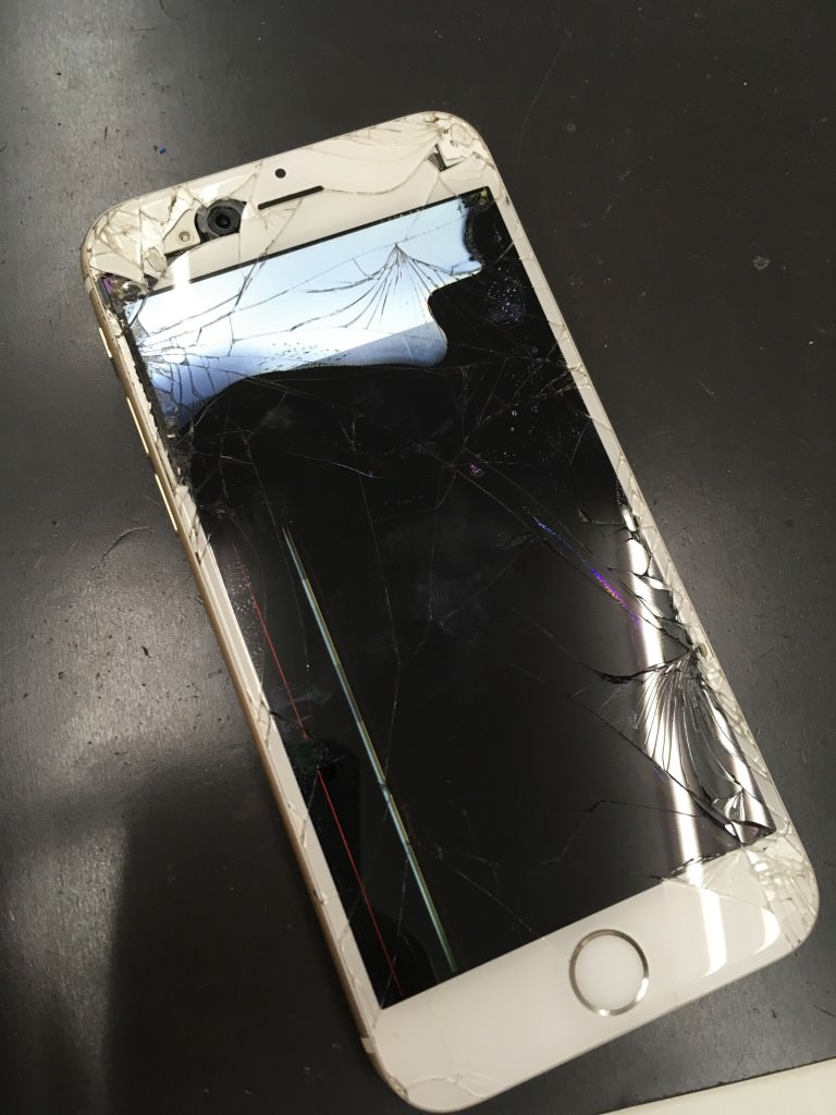 画面割れ iPhone7 before スマホスピタル鹿児島 before