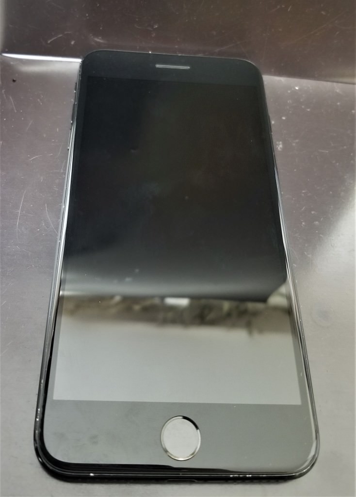 画面割れ iPhone8 after スマホスピタル鹿児島店