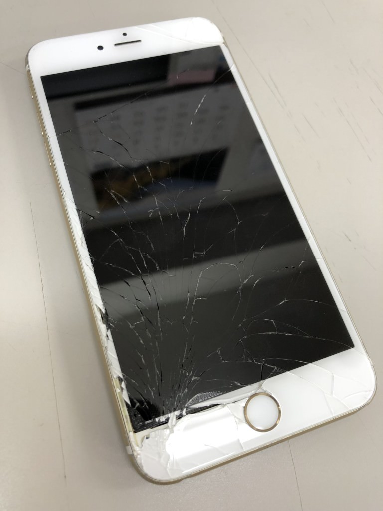 iPhone7(A1779) 画面割れ 画面交換修理(重度) iPhone・スマホ修理のスマホスピタル鹿児島店