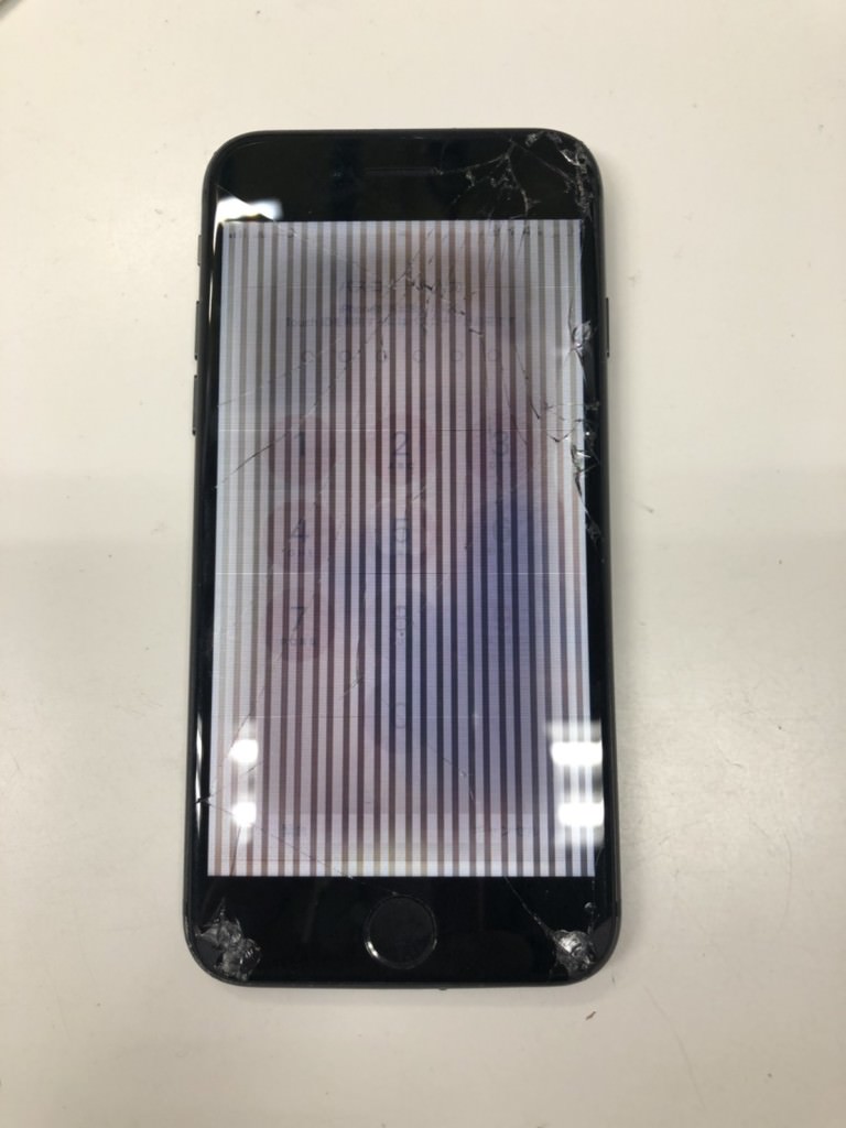 液晶漏れ iPhone 8 スマホスピタル鹿児島店