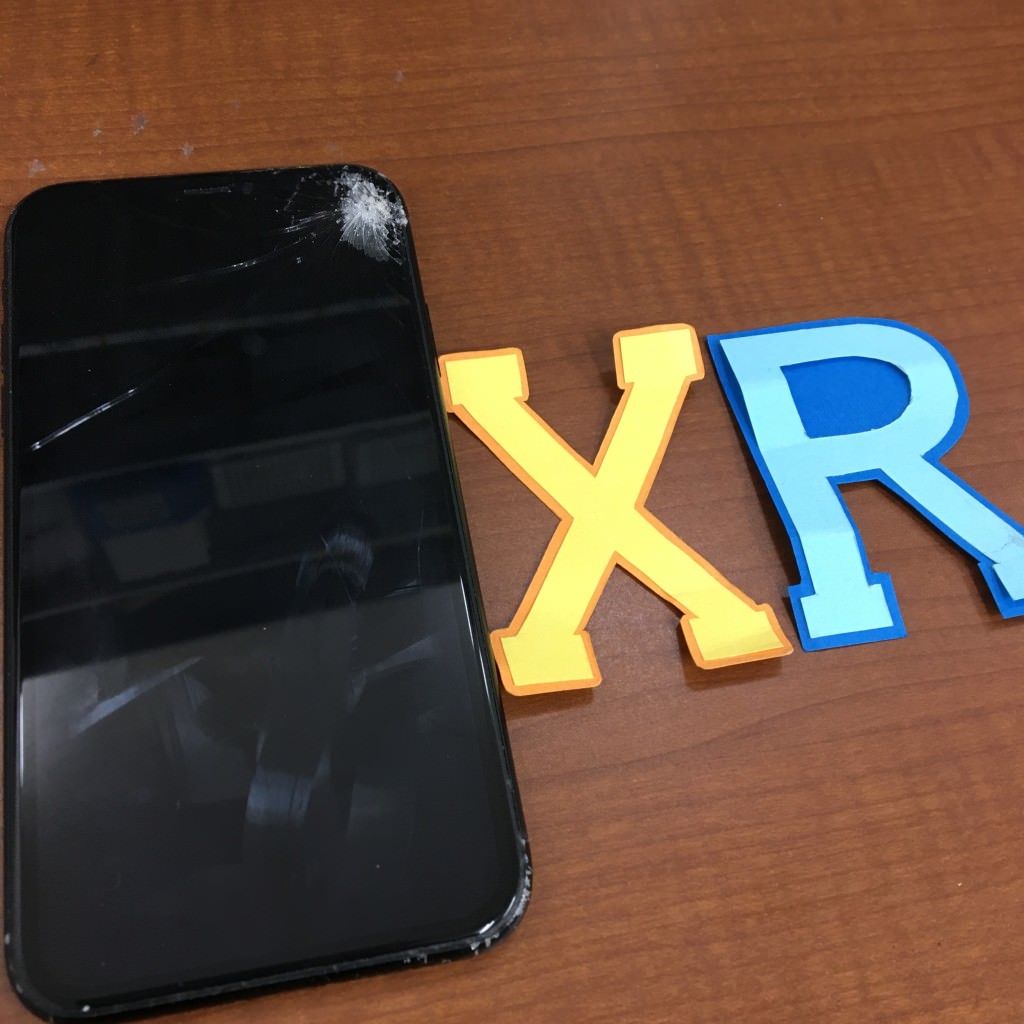 スマホスピタル鹿児島店 iPhoneXR ガラス割れ 修理前