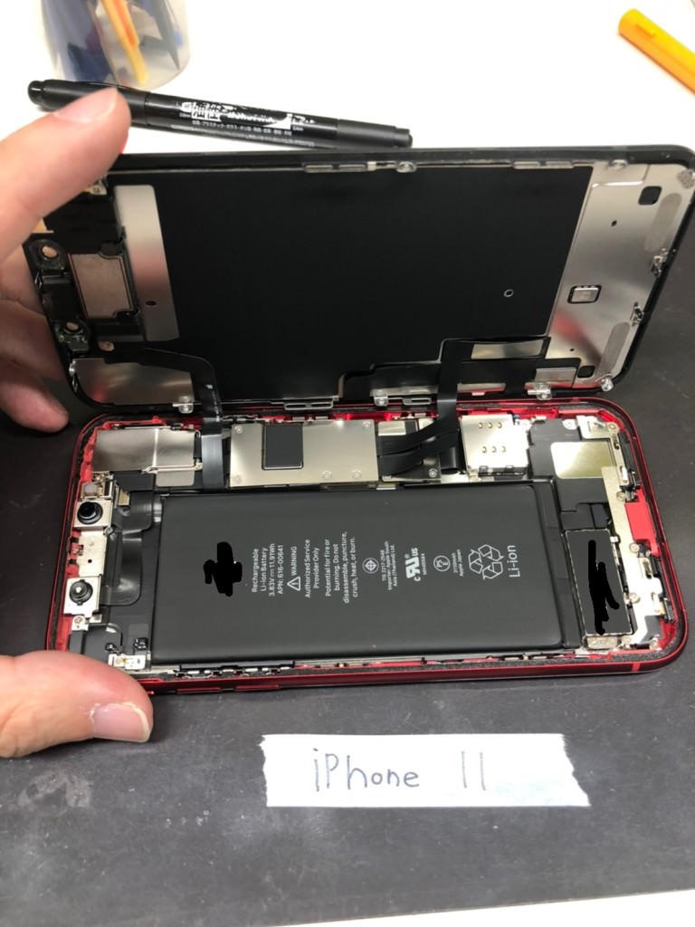 iPhone 11 画面交換　スマホスピタル鹿児島店