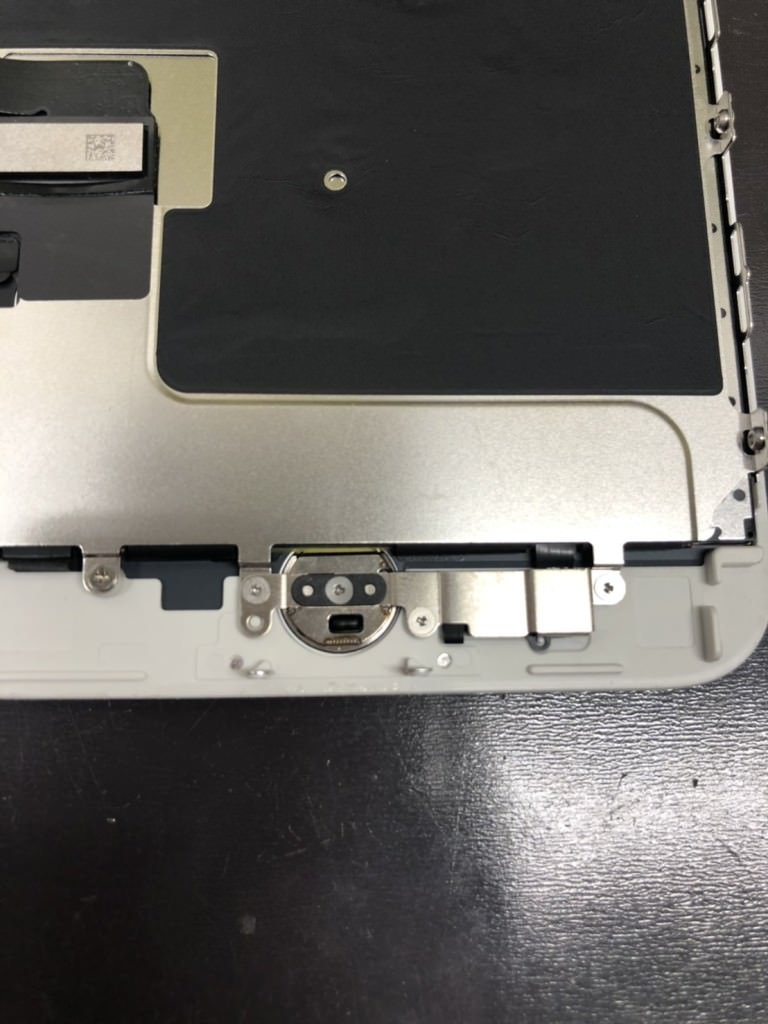 iPhone 8 plus ホームボタン修理　スマホスピタル鹿児島店