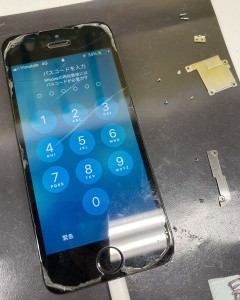 iPhone SE バッテリー交換