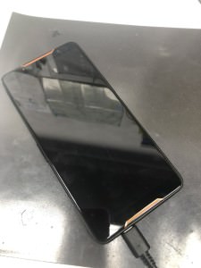 ROG Phone 画面交換　スマホスピタル鹿児島店