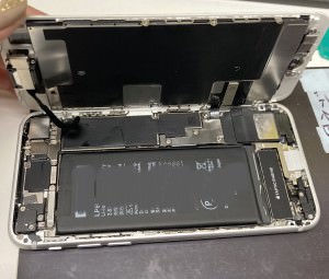 iPhone8 画面交換 スマホスピタル鹿児島店