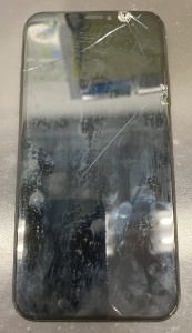 iPhoneXS 画面交換 スマホスピタル鹿児島店