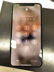 iPhone XS 画面交換修理 スマホスピタル鹿児島店