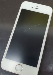 iPhone5s 画面交換修理 スマホスピタル鹿児島店