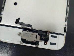 iPhoneSE 画面交換 スマホスピタル鹿児島店