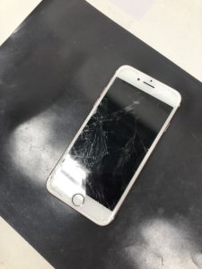 iPhone7 画面交換 スマホスピタル鹿児島店