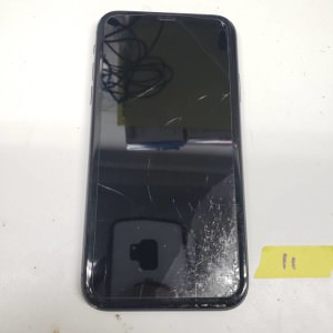 iPhone11 画面交換修理 スマホスピタル鹿児島店