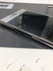 Xperia XZ premium バッテリー交換修理　スマホスピタル鹿児島店