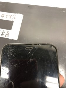 iPhoneXS 画面交換 スマホスピタル鹿児島店