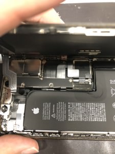 iPhoneXS 画面交換 スマホスピタル鹿児島店