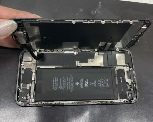 iPhone8　画面交換　スマホスピタル鹿児島店