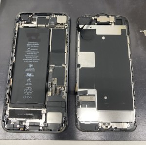 iPhone8　画面交換　スマホスピタル鹿児島店