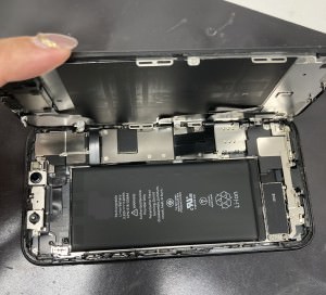 iPhone11 画面交換　スマホスピタル鹿児島店