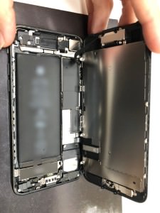 iPhone7バッテリー交換修理スマホスピタル鹿児島店