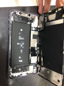 iPhone11ガラス割れ修理スマホスピタル鹿児島店