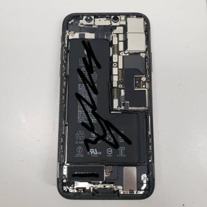 iPhoneXs ガラス割れ　画面交換修理　スマホスピタル鹿児島店　修理3