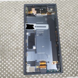 XperiaXZ1　バッテリー交換　修理1