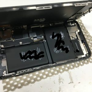 iPhoneX　画面交換　修理　スマホスピタル鹿児島店　分解2