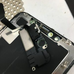 iPhoneX　画面交換　修理　スマホスピタル鹿児島店　分解5