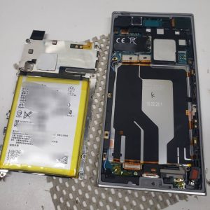 XperiaXZ　バッテリー交換　Android修理　スマホスピタル鹿児島店　4