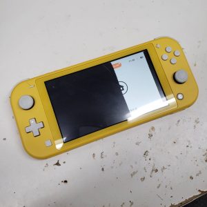 SwitchLite　液晶交換修理2