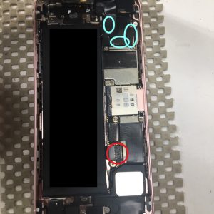 iPhoneSE　バッテリー交換修理　スマホスピタル鹿児島店　データはそのまま