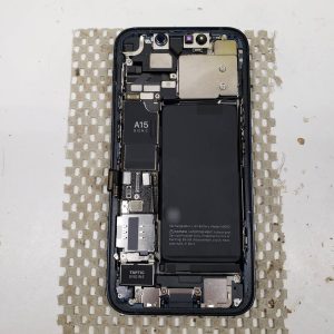 iPhone13mini　ドックコネクタ交換　充電しない　修理1