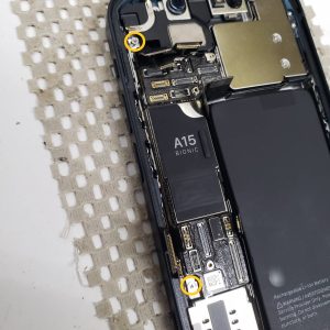 iPhone13mini　ドックコネクタ交換　充電しない　修理11