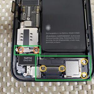 iPhone13mini　ドックコネクタ交換　充電しない　修理2