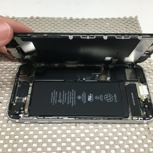 iPhoneSE2バッテリー交換修理