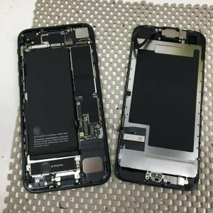 iPhone修理　スマホスピタル鹿児島店　SE第3世代　ガラス割れ