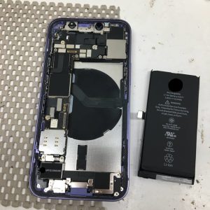 iPhone修理　バッテリー交換　スマホスピタル鹿児島店