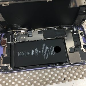 iPhone修理　バッテリー交換　スマホスピタル鹿児島店