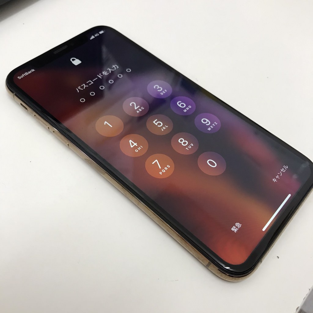 iPhoneXS 画面交換 スマホスピタル佐賀駅前店