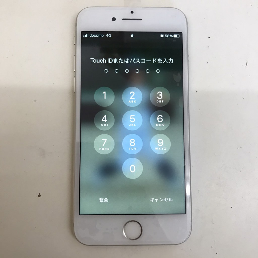 iPhone8 画面交換 スマホスピタル佐賀駅前店
