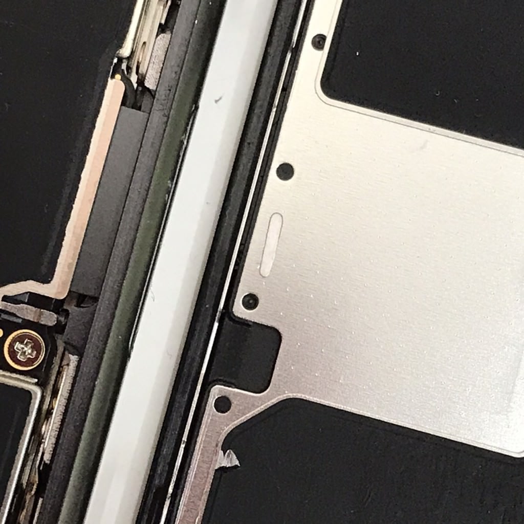 iPhone8Plus画面交換修理展開画像