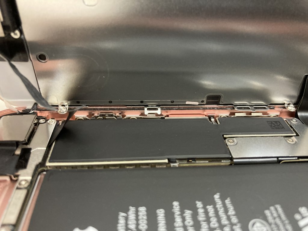 iPhone7バッテリー交換修理展開画像1スマホスピタル佐賀駅前店