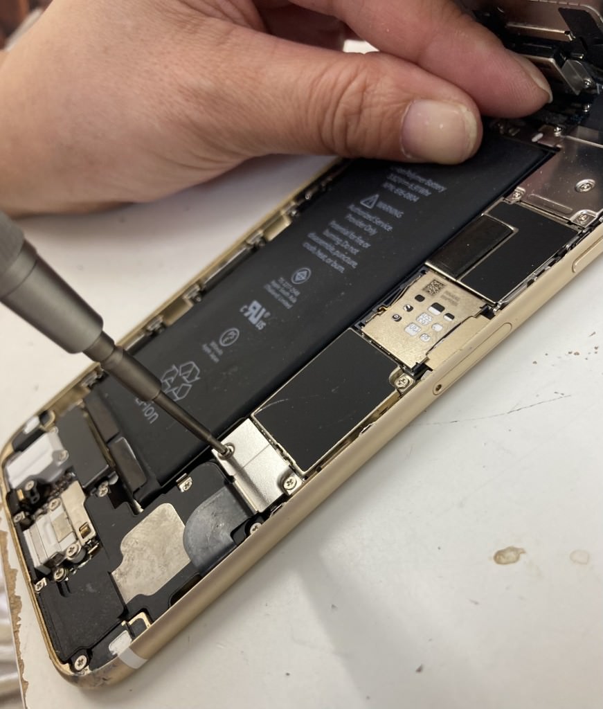 iPhone6画面交換修理展開画像1スマホスピタル佐賀駅前店