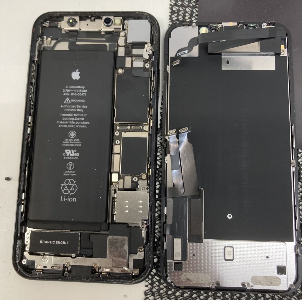 iPhoneXR画面交換修理展開画像3スマホスピタル佐賀駅前店