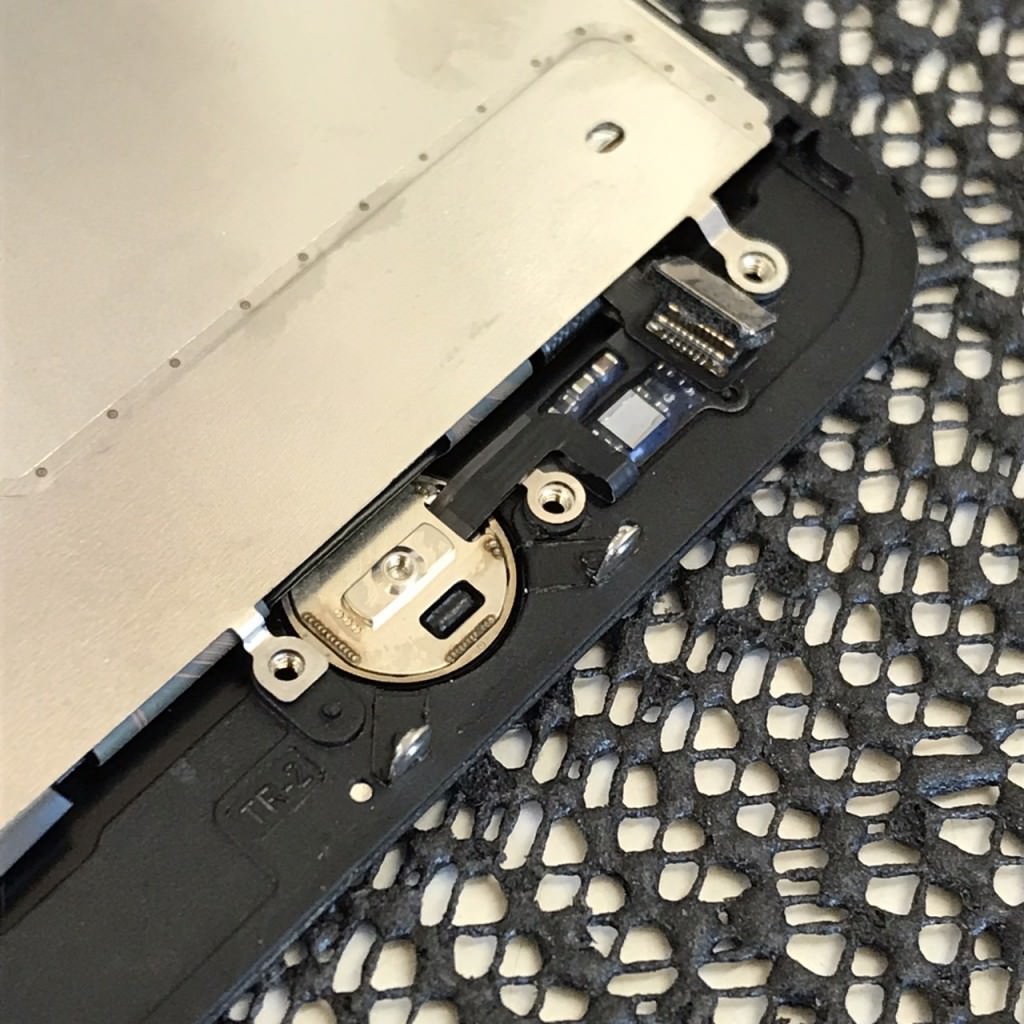 iPhone7 カメラ交換 スマホスピタル佐賀駅前店